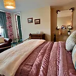 The Mainstay Luxury Boutique With Private Parking 4*