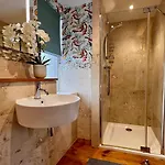 The Mainstay Luxury Boutique With Private Parking