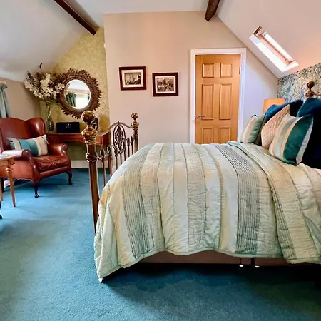 The Mainstay Luxury Boutique With Private Parking Guest house 4*