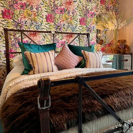بيت ضيافة The Mainstay Luxury Boutique With Private Parking