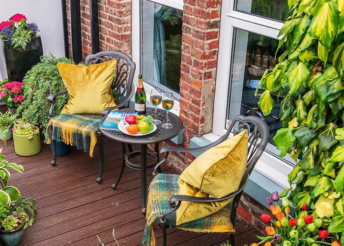 Guest house The Mainstay Luxury Boutique With Private Parking 4*