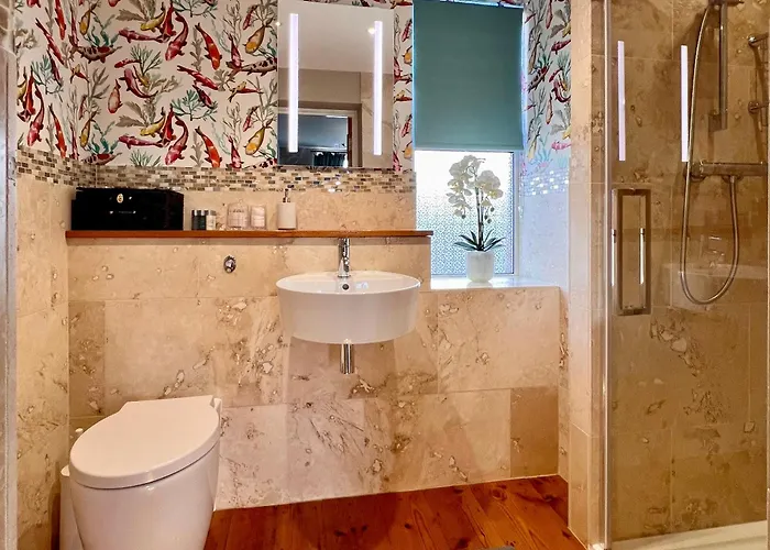 The Mainstay Luxury Boutique With Private Parking Guest house