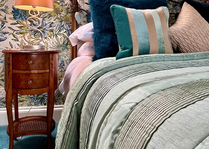 Guest house The Mainstay Luxury Boutique With Private Parking 4*