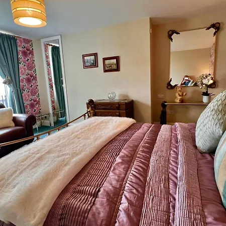 The Mainstay Luxury Boutique With Private Parking 4*